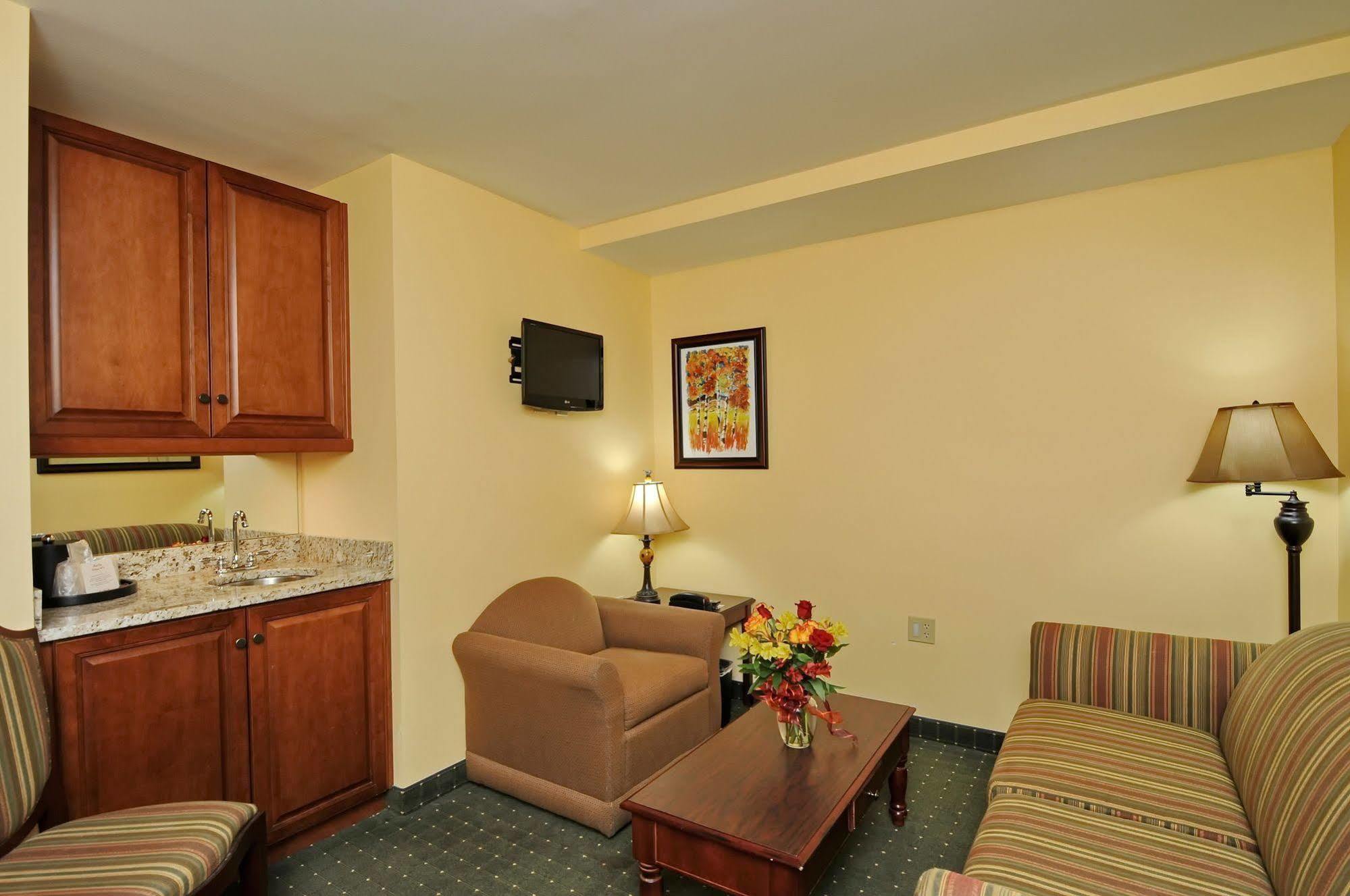 Main Street Inn Blacksburg Εξωτερικό φωτογραφία