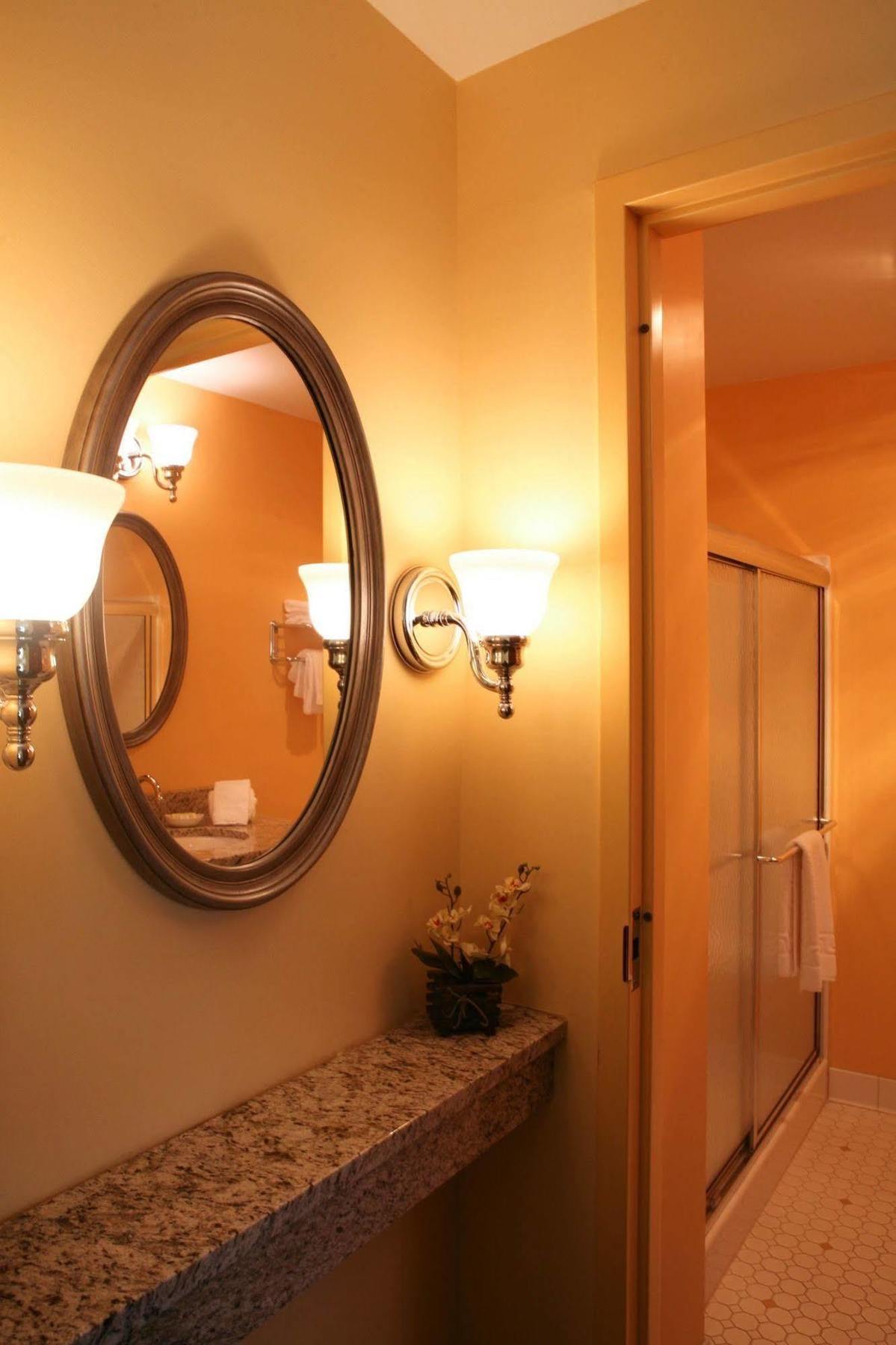 Main Street Inn Blacksburg Εξωτερικό φωτογραφία